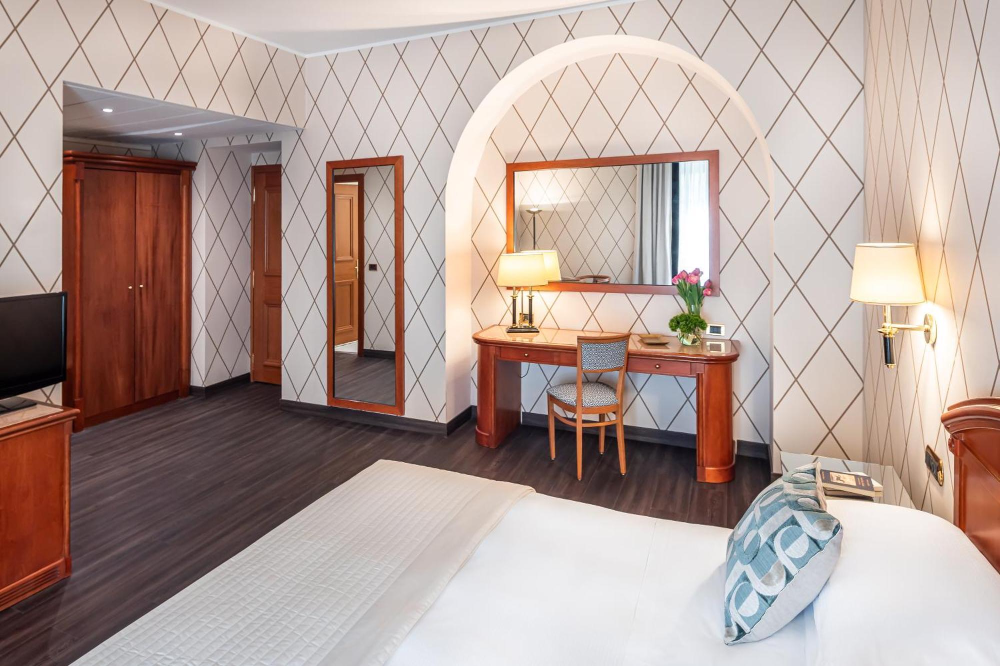 Starhotels Majestic Торино Стая снимка