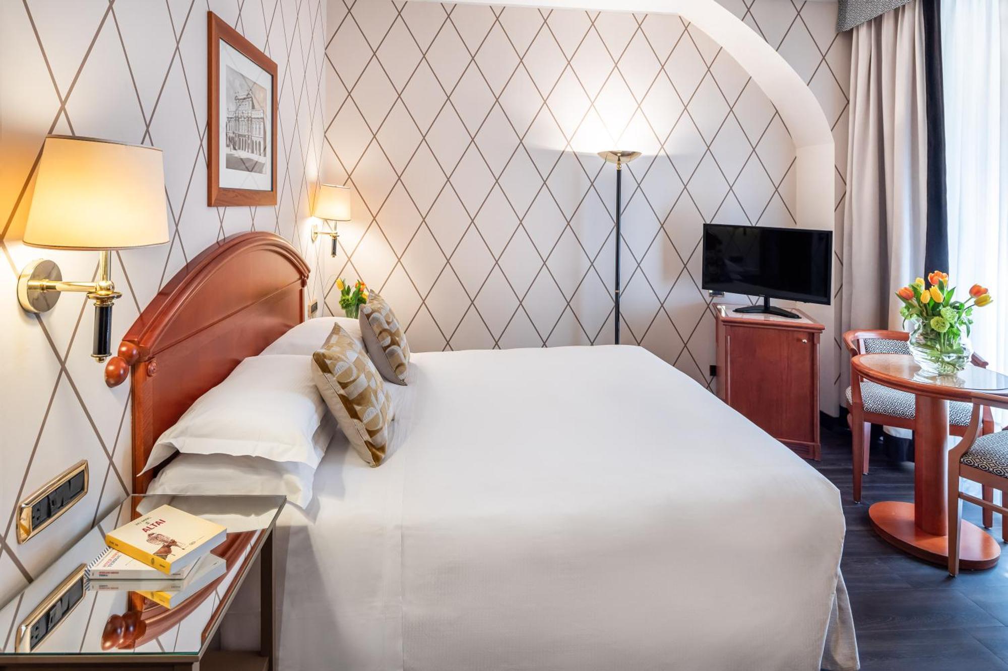 Starhotels Majestic Торино Стая снимка
