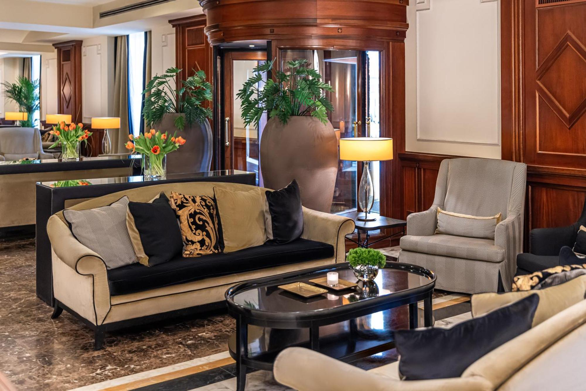 Starhotels Majestic Торино Екстериор снимка